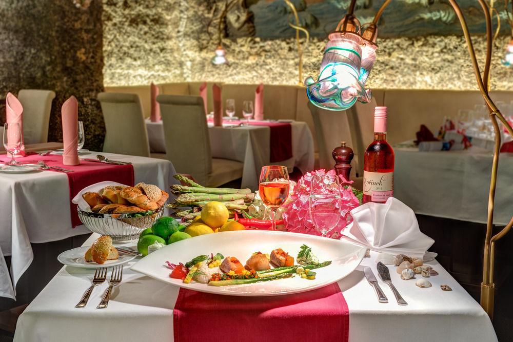 Adria Hotel Πράγα Εξωτερικό φωτογραφία